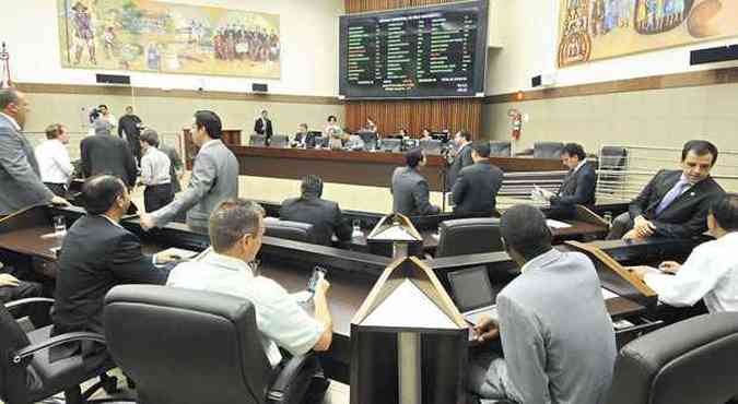 Plenrio da Cmara de Belo Horizonte: pelo texto preparado por Pablito, cada um dos 41 vereadores poderia definir o uso de R$ 2 milhes este ano(foto: Beto Magalhes/EM/D.A Press - 11/3/13)