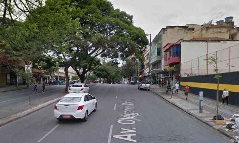 Caso ocorreu na Rua Olegrio Maciel, 491. Homem foi levado para a Delegacia Especializada de Crimes Contra a Mulher(foto: Google Street View/ Reproduo)