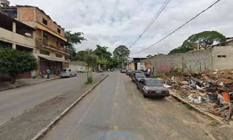 O ponto de drogas funciona no beco que liga a Avenida Tup  Rua Cndido de Souza