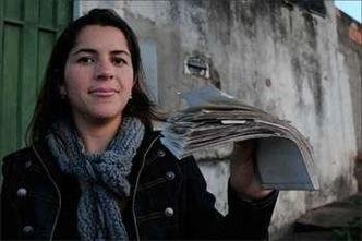 A estudante Waleska de Freitas financiou um carro em 72 parcelas e as tarifas cobradas pelo banco somam cerca de R$ 3 mil:
