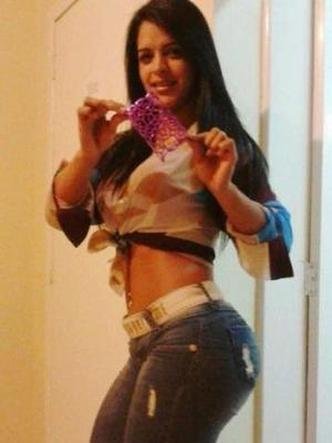 Amanda Bueno � ex-integrante dos grupos Jaula das Gostozudas e Gaiola das Popozudas(foto: Reprodu��o/Facebook)