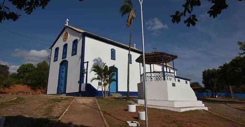 Capela de Santo Antnio, templo do sculo 18 no distrito de Lagoa Bonita, foi restaurada com recursos do ICMS do Patrimnio Cultural(foto: Ronaldo Alves/Divulgao)