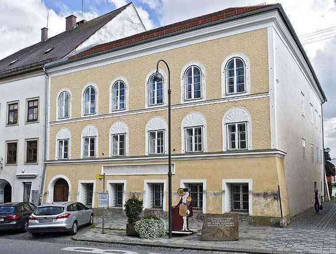 Casa onde Hitler nasceu deve ser expropriada, de acordo com governo da ustria(foto: JOE KLAMAR / AFP )