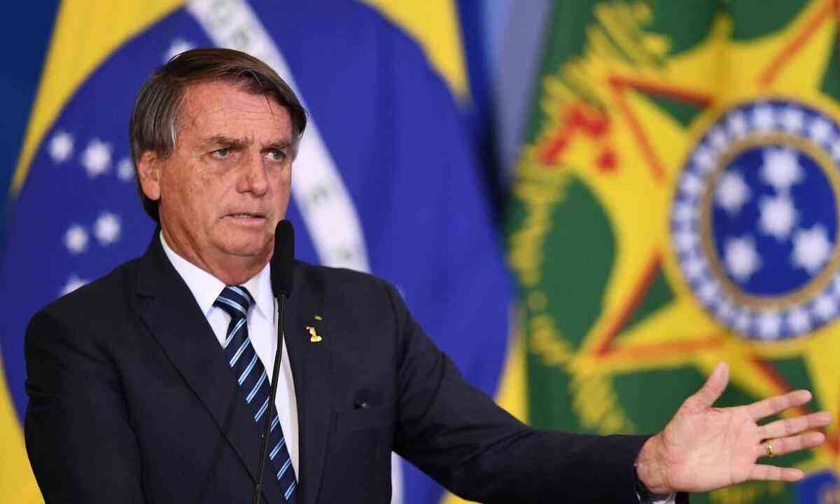 Fã da Sega? Em vídeo, Bolsonaro usa música de chefe final de