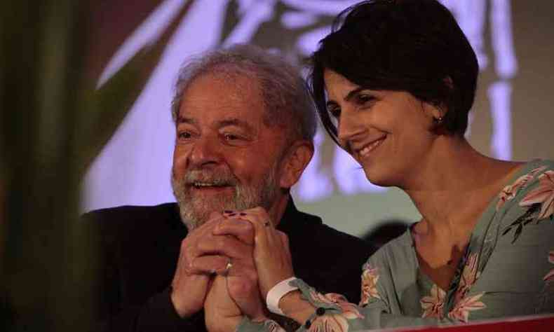 Apesar de pré-candidata, Manuela tem apoiado o nome de Lula para a disputa eleitoral(foto: Ana Rayssa/Esp.CB/D.A. Press)