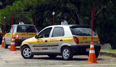 Carteira de habilitação B varia 113% em auto escolas de BH