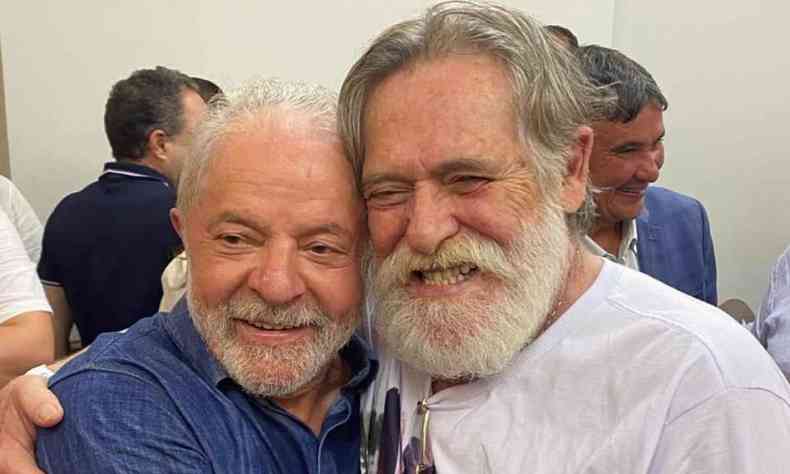 Lula e Jos de Abreu se abraando
