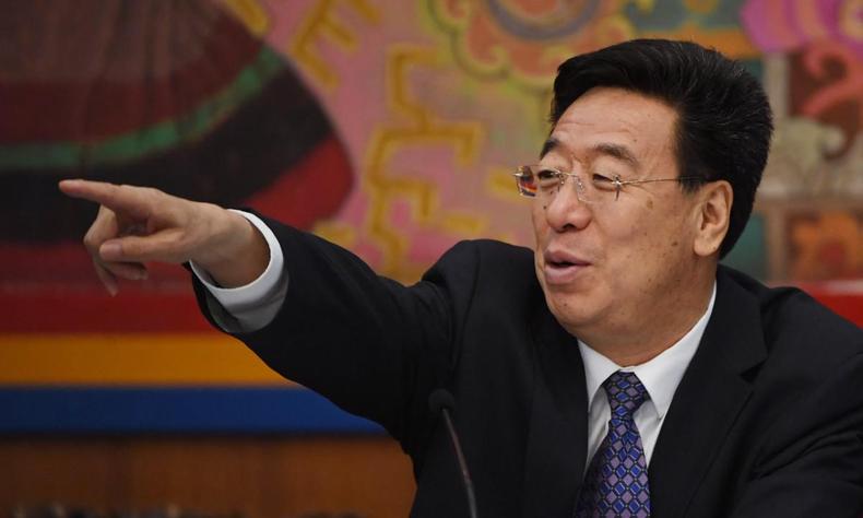 Nesta foto de arquivo tirada em 06 de maro de 2019, Wu Yingjie, secretrio do partido no Tibete, responde a uma pergunta de um jornalista durante uma reunio, em Pequim