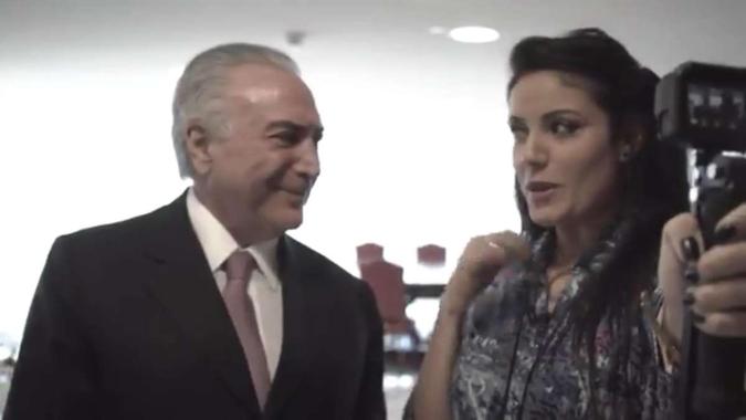 Temer e Nina: papo ameno(foto: Reprodução/ Youtube) Temer e Nina: papo ameno(foto: Reprodução/ Youtube)