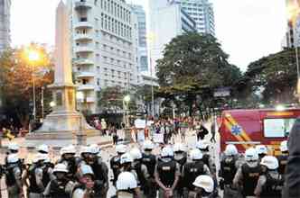 PM fechou Praa Sete e deixou acesso livre  Praa da Estao para manifestantes, no sbado (foto: Gladyston Rodrigues/EM DA Press)