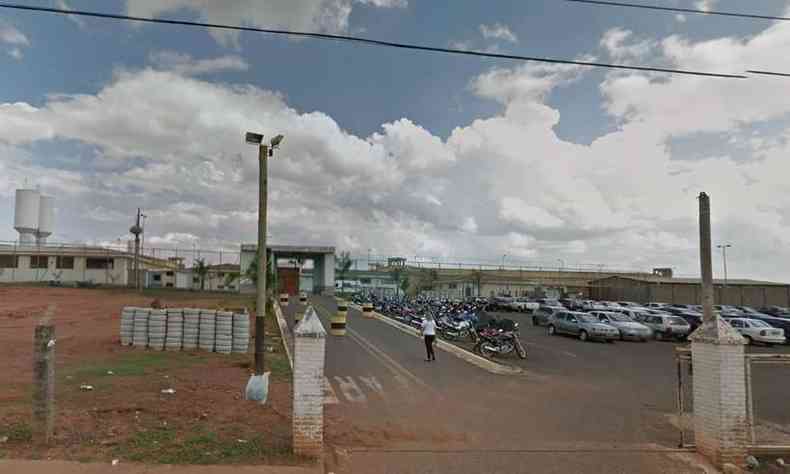 Penitenciria Professor Aluzio Igncio de Oliveira em Uberaba, no Tringulo(foto: Google Street View/Reproduo)