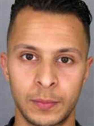 Salah Abdeslam, considerado o mentor dos ataques de Paris (foto: ANDREJ ISAKOVIC / AFP PHOTO)