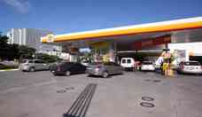 Combustveis: poltica de preos penaliza consumidor, dizem especialistas