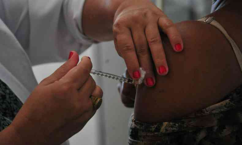 A meta em Minas Gerais  vacinar mais de 5 milhes de pessoas neste ano(foto: Leandro Couri/EM/D.A Press)
