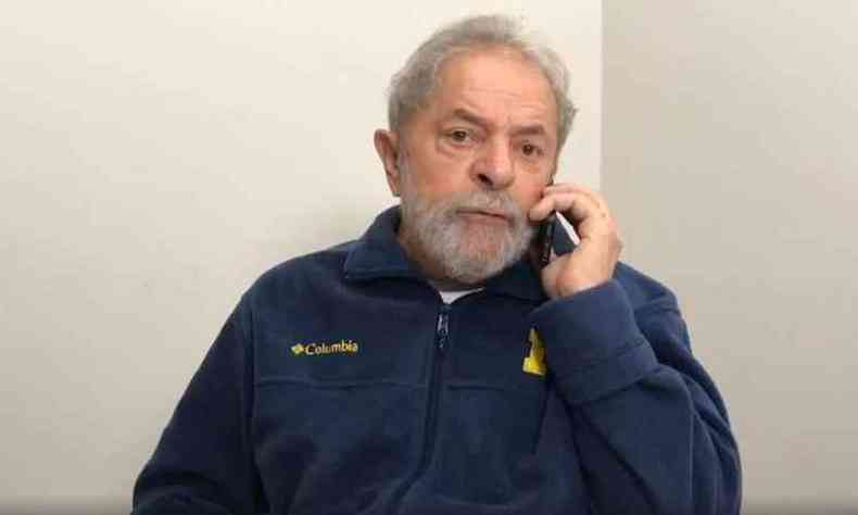 Lula transmitiu ao vivo a entrevista pelo Facebook(foto: Reproduo)