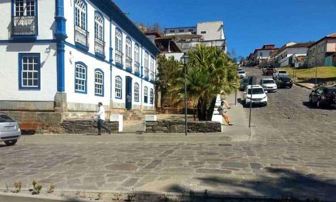 Prédio histórico que abriga fórum não oferece condições de acessibilidade (foto: Divulgação) Prédio histórico que abriga fórum não oferece condições de acessibilidade (foto: Divulgação)