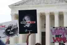 'Precedente perigoso': decisão de aborto nos EUA preocupa ativistas