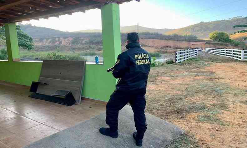 Policiais federais cumprem mandados em imveis nas zonas rurais de cidades mineiras 