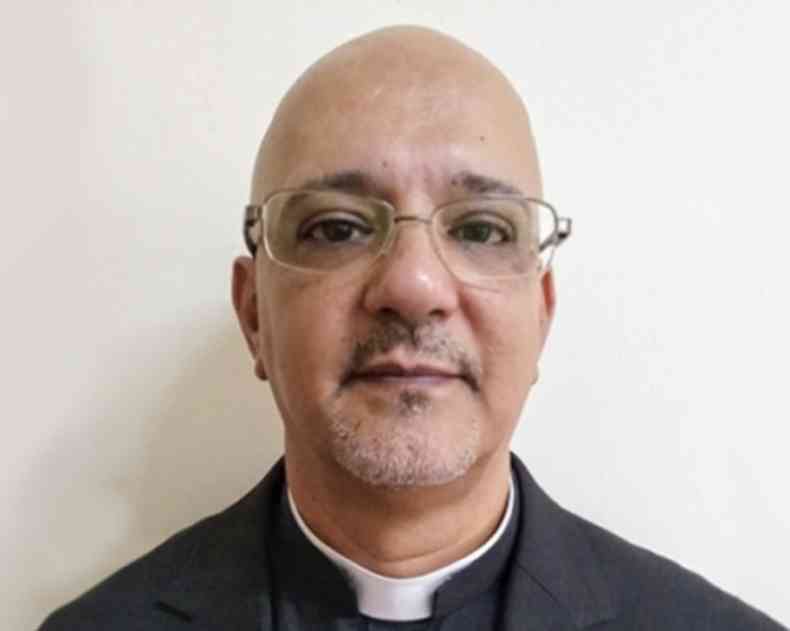Novo bispo de Janaba, monsenhor Roberto Jos da Silva, nomeado pelo Papa Francisco(foto: Arquimoc/divulgao)