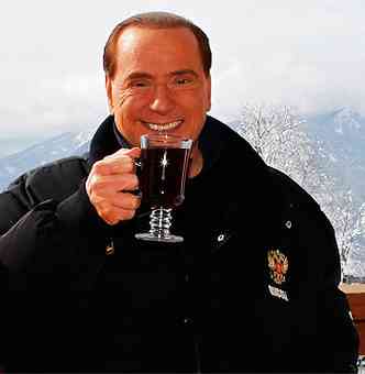 Silvio Berlusconi(foto: AFP PHOTO/ RIA-NOVOSTI/ POOL/ DMITRY ASTAKHOV / TOPSHOTS)