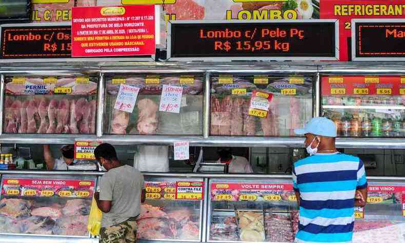 Consumidores de BH e regio tm sentido no bolso a alta das carnes(foto: Leandro Couri/EM/D.A Press)