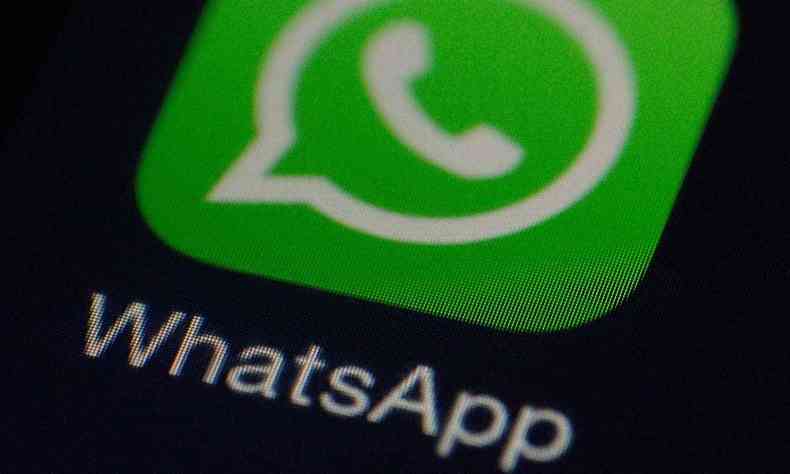 cone do aplicativo WhatsApp na tela de um celular