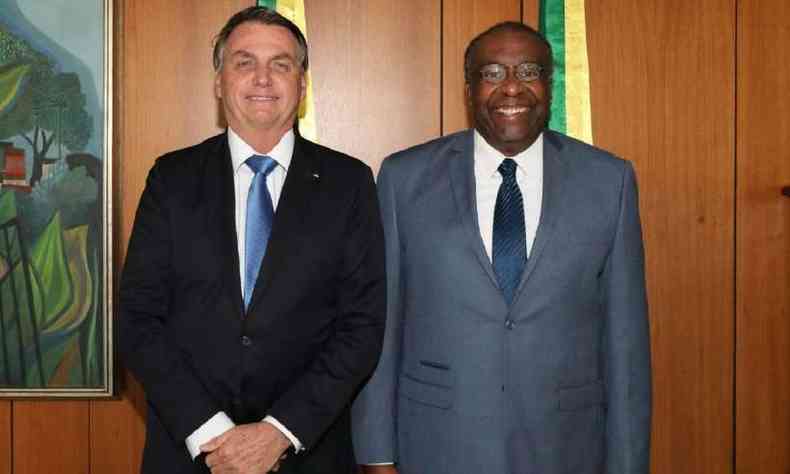 O presidente Bolsonaro e o ex-ministro Carlos Alberto Decotelli(foto: Marcos Corra/Presidncia da Repblica)