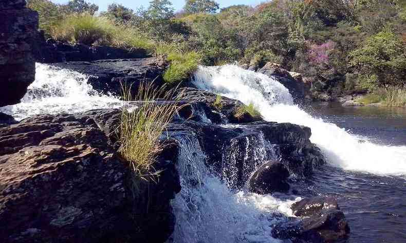 Santana do Riacho  conhecida por suas cachoeiras e parasos naturais(foto: Wikipedia/Divulgao)