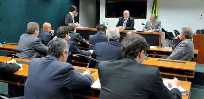 Reunio do grupo que debate a reforma eleitoral: menos polmica(foto: Zeca RibeirZeca Ribeiro/Cmara dos Deputadoso/Cmara dos Deputados)