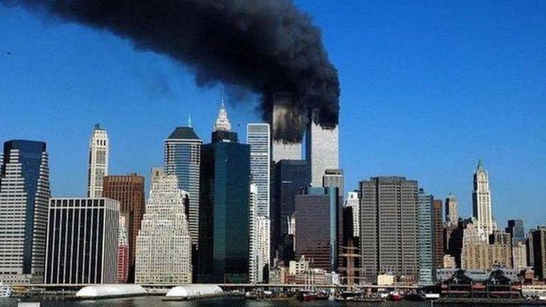 Dois avi�es de passageiros Boeing 767 atingiram as torres do WTC, em Nova York