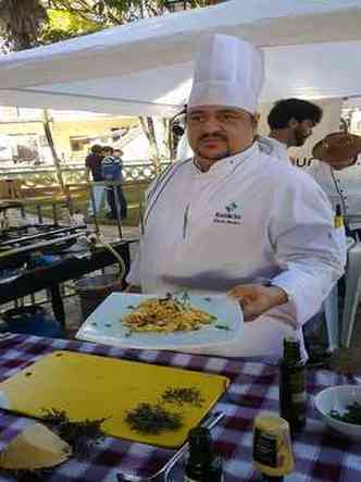 Chef Danilo Simes, coordenador do curso de gastronomia da Estdio de BH, diz que a profisso  paixo (foto: Arquivo Pessoal)