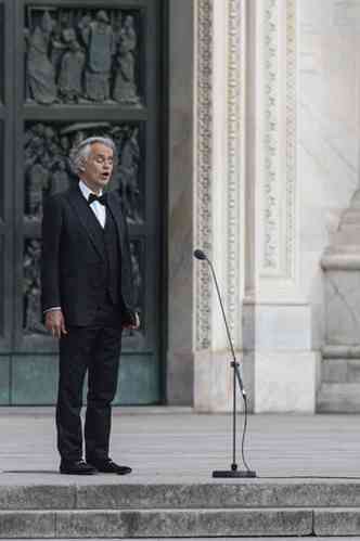 O tenor Andrea Bocelli, que fez concerto em Milo no domingo de Pscoa,  o terceiro da lista (foto: Piero Cruciatti/AFP)