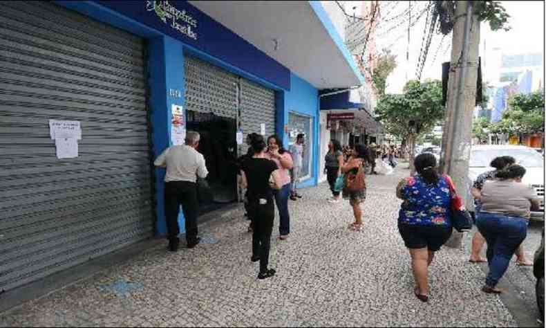 Parte das lojas no tiveram liberao para funcionar e amargaro perdas enormes de receitas(foto: Juarez Rodrigues/EM/D.A Press)