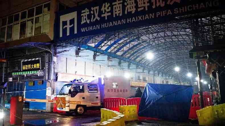 Mercado de peixes de Huanan foi fechado no dia 1 de janeiro(foto: AFP)