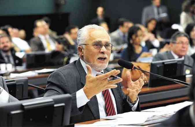 Jos Genoino espera benefcio previsto em decreto presidencial (foto: Lus Macedo/Cmara dos Deputados)