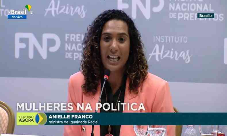  Anielle em evento, em Braslia, que reuniu prefeitas e ministras de Estado