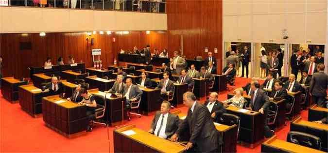  O projeto do reajuste foi aprovado em sesso Extraordinria na manh desta quarta-feira na Assembleia Legislativa de Minas Gerais (foto: Guilherme Bergamini/ALMG )