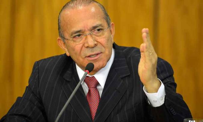 Padilha disse que o governo est atento ao caso e com a preservao dos empregos da companhia(foto: Jos Cruz/Agncia Brasil)