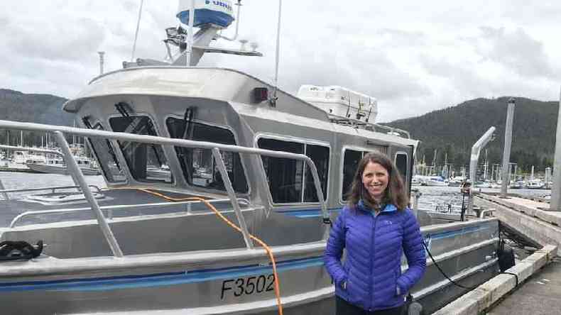 Pearson est pesquisando a sade das baleias em Juneau(foto: BBC)