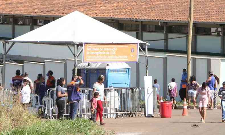 Treinamento de evacuao mobilizou moradores de Antnio Pereira