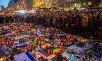 Atentados no metr e aeroporto de Bruxelas comoveram populao que homenageou os 31 mortos nos ataques (foto: LAURIE DIEFFEMBACQ / AFP )