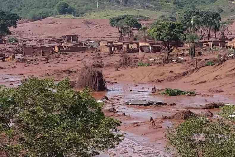 A devastao em Bento Rodrigues, o povoado de Mariana que foi riscado do mapa pela lama da barragem(foto: Gladyston Rodrigues/EM/D.A.Press)