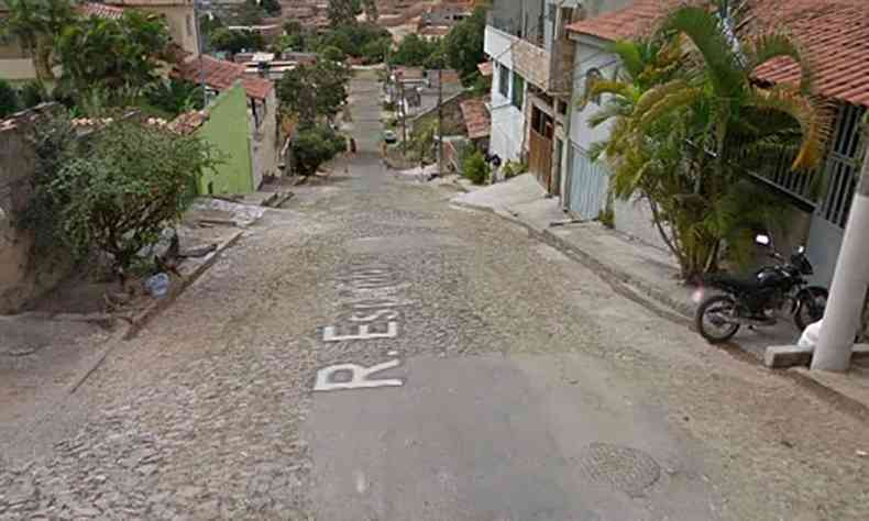 Acidente aconteceu na Rua Espanha, em Santa Luzia, na Grande BH(foto: Reproduo/Google Street View)