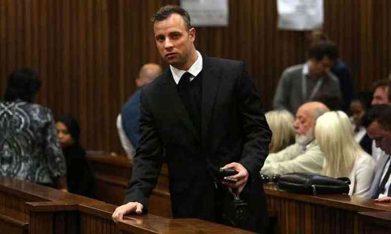 Oscar Pistorius durante audincia em junho(foto: AFP / POOL / Alon Skuy )