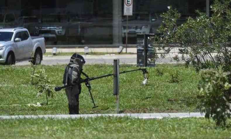 Esquadro Anti Bomba do Bope e Polcia Federal em ameaa de bomba no Aeroporto de Braslia