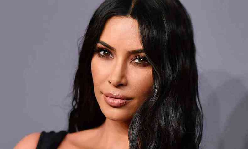 A empresria e socialite Kim Kardashian convive com a psorase(foto: Reproduo Instagram)