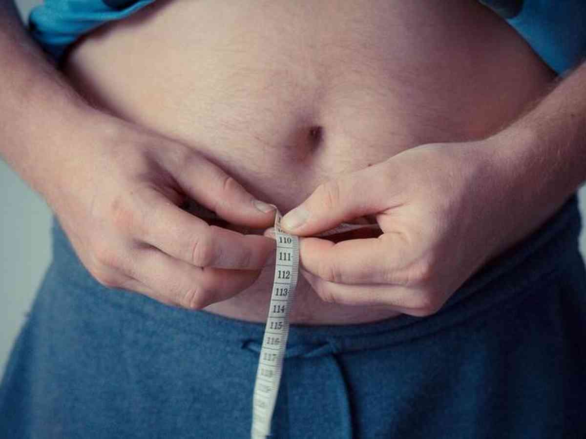 Descubra as diferenças entre lipoaspiração e perda de peso