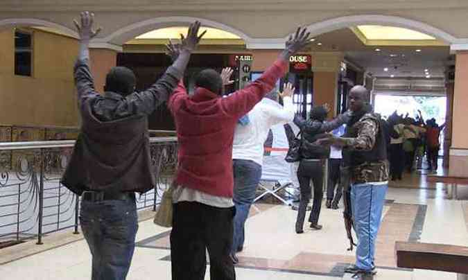 Nmero de refns que permanecem dentro do centro comercial ainda no foi determinado(foto: Nichole Sobecki / AFPTV / AFP)