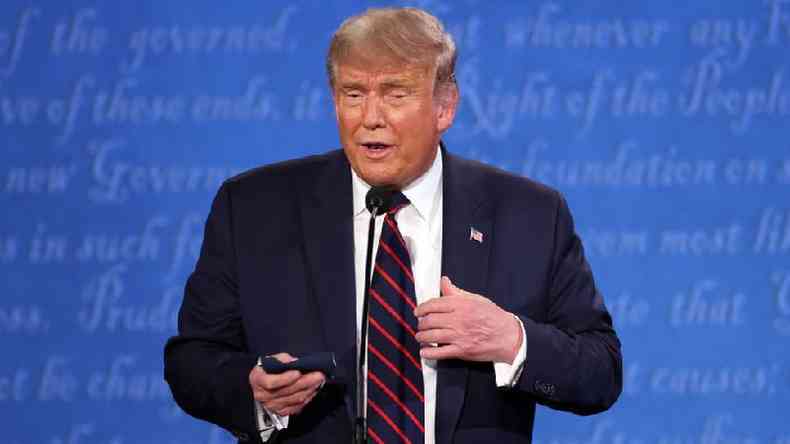 Trump levou uma mscara para o primeiro debate, mas no foi retratado com a mscara no rosto(foto: Getty Images)