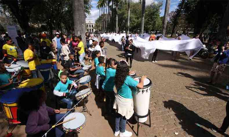 Teve comemorao tambm na Praa da Liberdade(foto: Edsio Ferreira/EM/D.A Press)